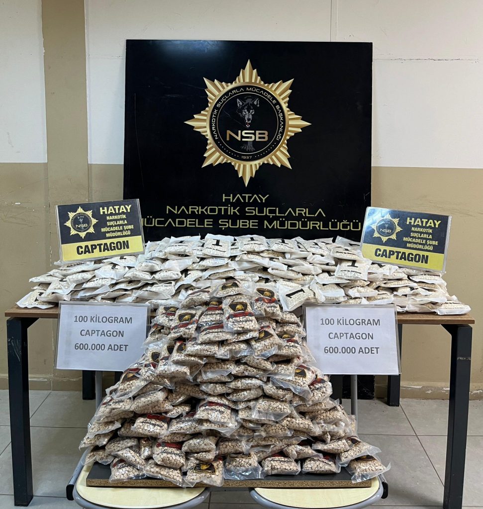 Hatay’da 600 bin uyuşturucu hap ele geçirildi