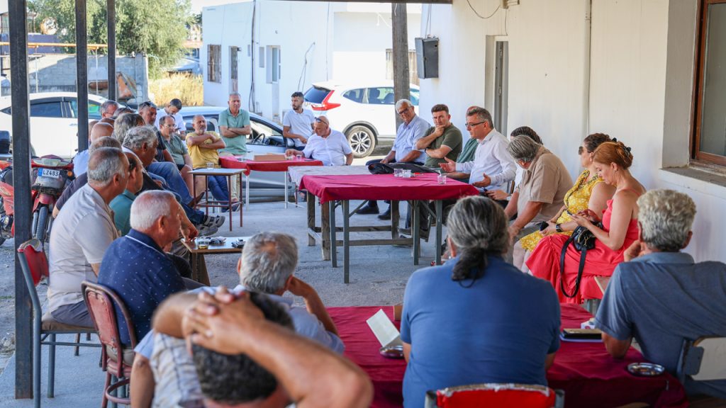 Erhürman, İskele’de yurttaşlarla bir araya geldi