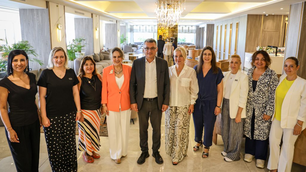 CTP Genel Başkanı Erhürman, Kıbrıs Türk Girişimci Kadınlar Derneği’ni ziyaret etti