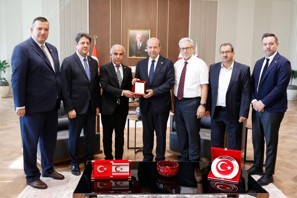 Cumhurbaşkanı Tatar, narenciye ihracatçılarını kabul etti