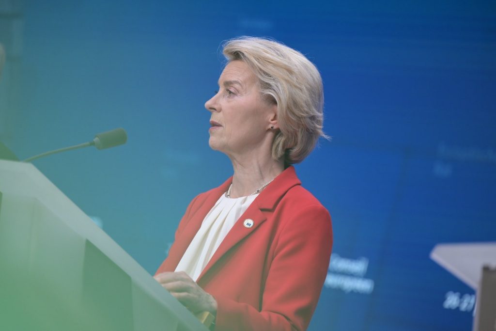Von der Leyen güvensizlik oylamasını geçerek koltuğunu korudu