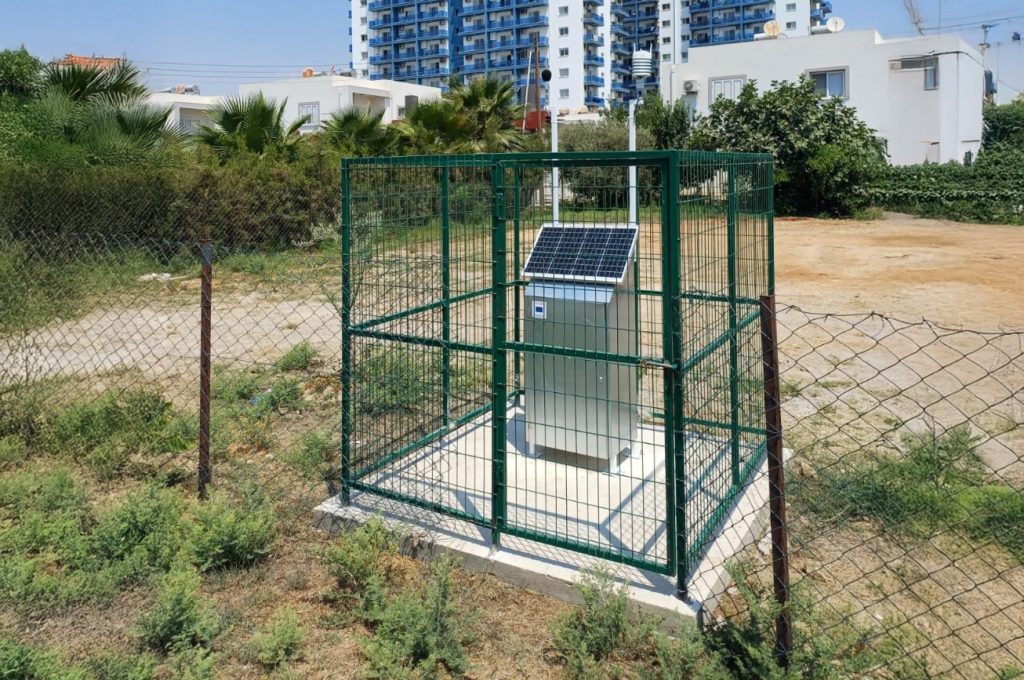 Long Beach bölgesinde, Çevre Koruma Dairesi tarafından Sabit Sürekli Gürültü İzleme Sistemi kuruldu