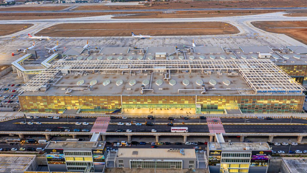 T&T Havalimanı İşletmeciliği yaşanan taksi sorununu görüşmeye açık olduklarını belirtti