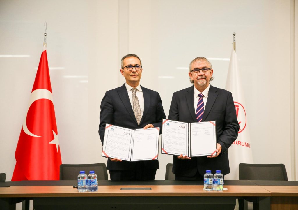 Yunus Emre Enstitüsü ve AÖA arasında iş birliği protokolü imzalandı