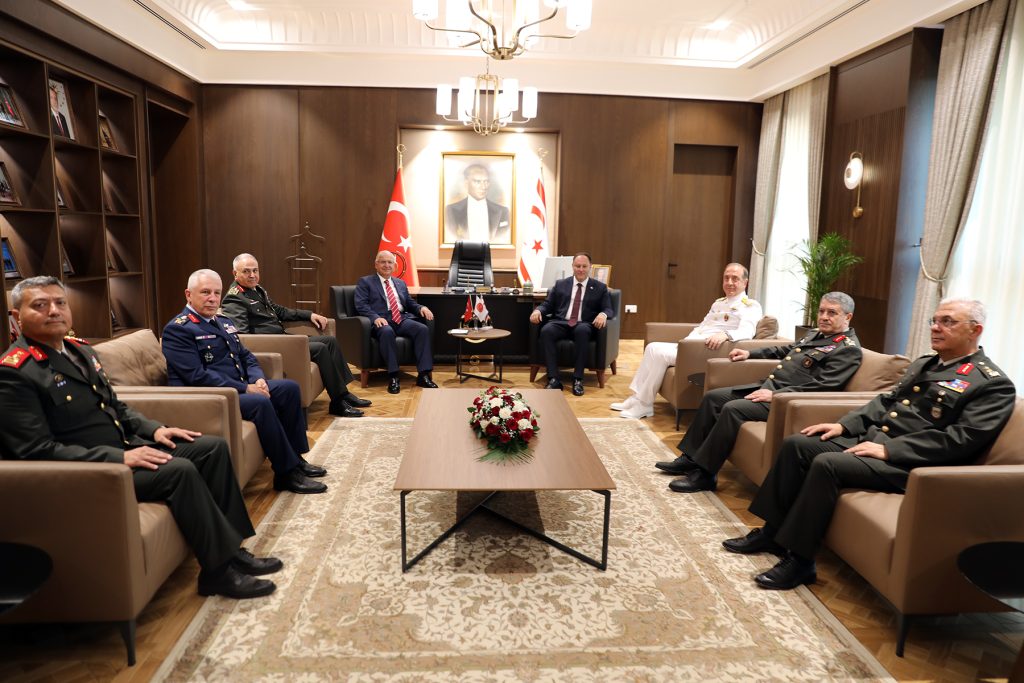 Öztürkler, Güler ve TSK komuta kademesini kabul etti