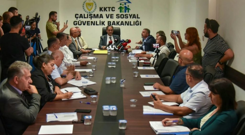 Asgari Ücret Saptama Komisyonu yarın üçüncü kez toplanacak