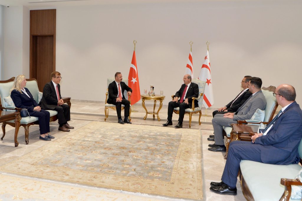 Cumhurbaşkanı Tatar Anahtar Parti heyetini kabul etti