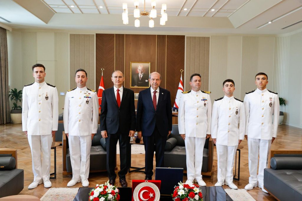 Cumhurbaşkanı Tatar, Deniz Albay Tek’i kabul etti