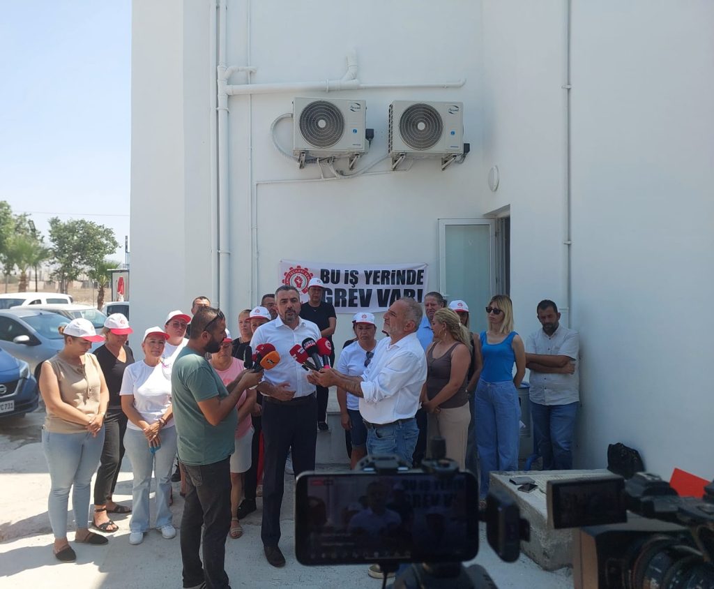 Kamu-İş, Tangül Ünal Çağıner Vakfı Sevgi Evleri’nde uyarı grevine gitti