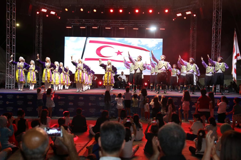 İskele Belediyesi KKTC’yi Samsun’da düzenlenen halk oyunları festivalinde temsil etti