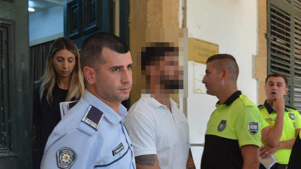 Annesine Para Vermedi Diye Şiddet Uyguladı: ‘Kafanı Koparırım’ Tehdidi!