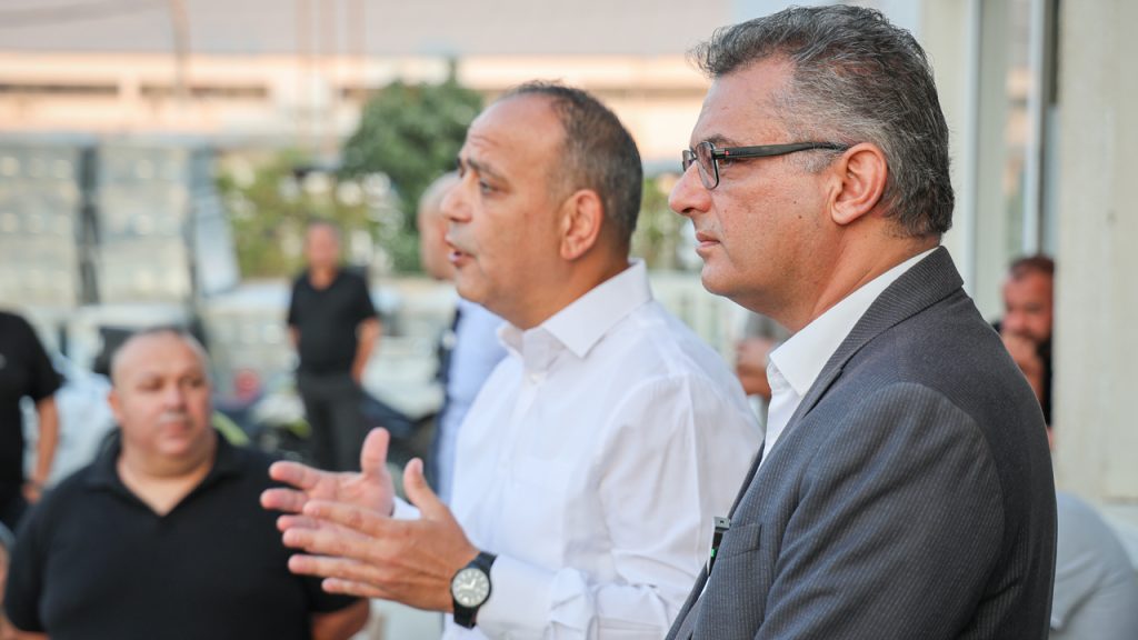 Erhürman ve Harmancı Lefkoşa’da işçilerle bir araya geldi