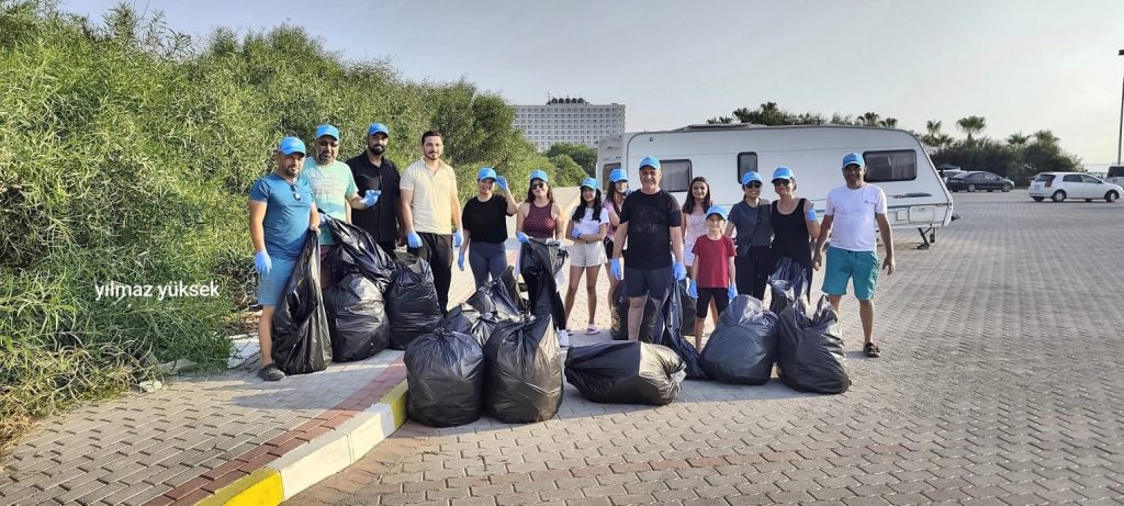 Karadeniz Kültür Derneği, Yeniboğaziçi ve LAÇ belediyelerinden eş zamanlı plaj temizliği