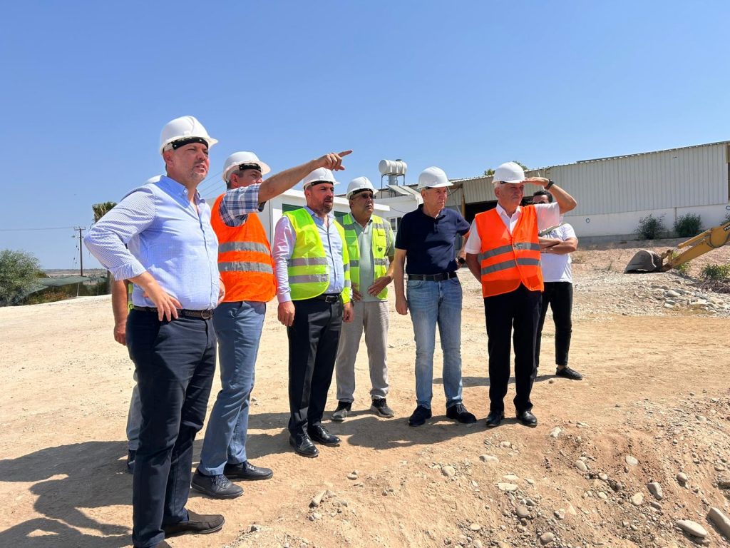Tarım Bakanı Çavuş, Güzelyurt soğuk hava deposu inşaatını yerinde inceledi
