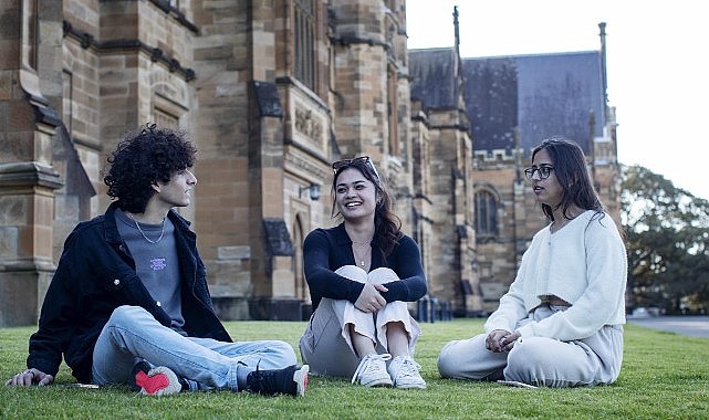 Avustralya hükümeti, öğrenci borçlarını yüzde 20 azaltarak 10,3 milyar dolarlık borcu silecek