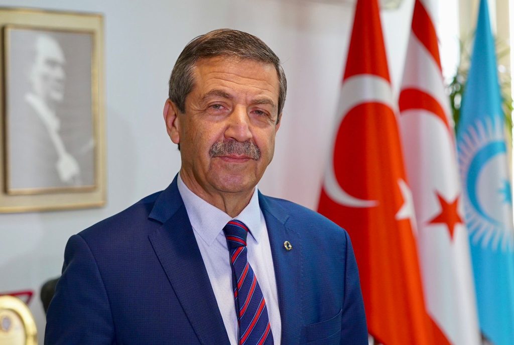 Ertuğruloğlu: “1 Ağustos, Kıbrıs Türkleri’nin direniş ruhunun, özgür ve egemen yaşama kararlılığının mührüdür”