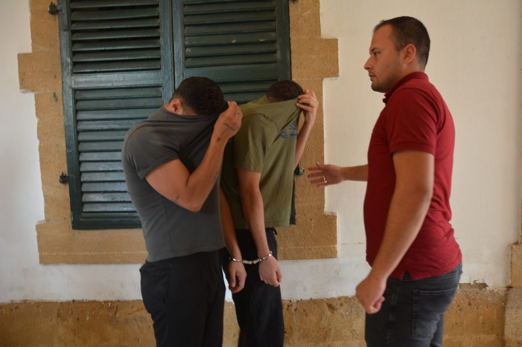 Uyuşturucu, Terazi, Nakit Para: Genç Zanlılar Şüpheli Ticaretin Merkezinde