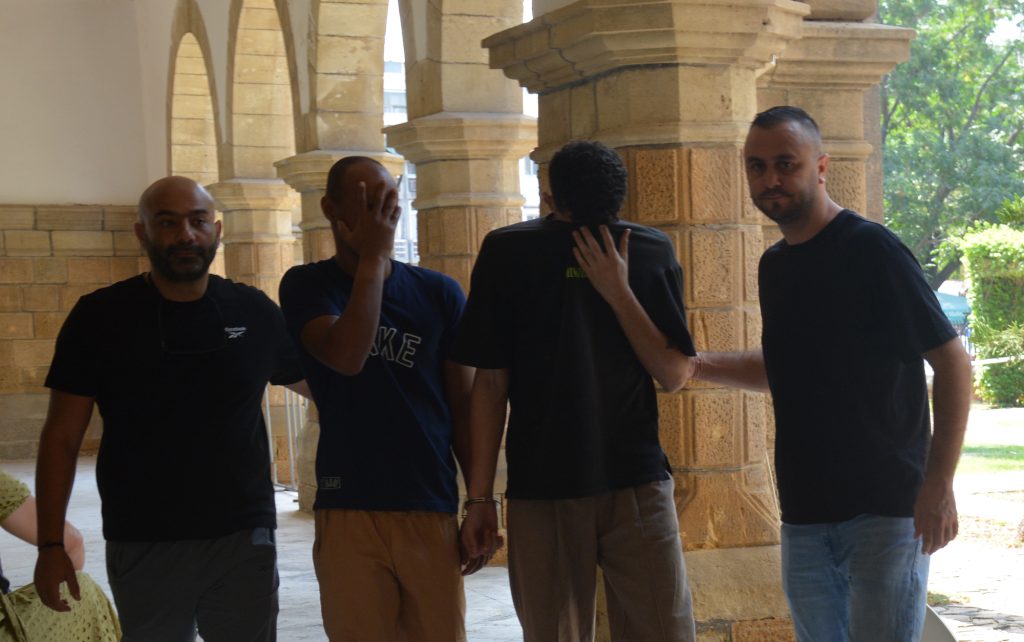 Kiralık Araçtan Uyuşturucu, Evden Nakit Para Çıktı: Tutuklu Yargılanacaklar