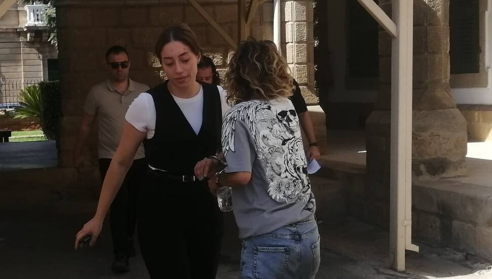 Yatak Odasında Uyuşturucu Sakladı, Polis Yakaladı