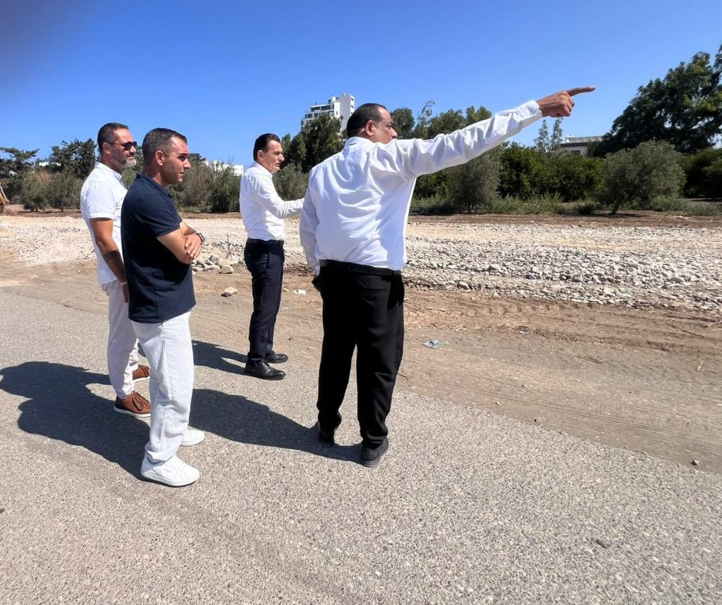 Oğuz, Gaziveren Sahil Yolu’yla ilgili çalışmaları inceledi