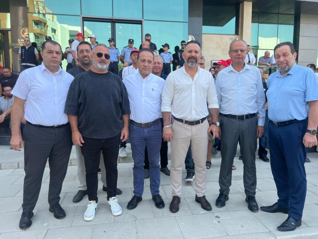 “Çare bulmuyorsanız, koltuklarda oturmayın!”