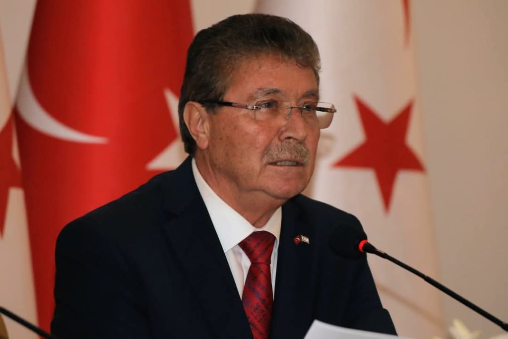 Başbakan Ünal Üstel, Stewart’ın açıklamalarını değerlendirdi: “Gerçeklerden uzak, taraflı bir veda mesajı”