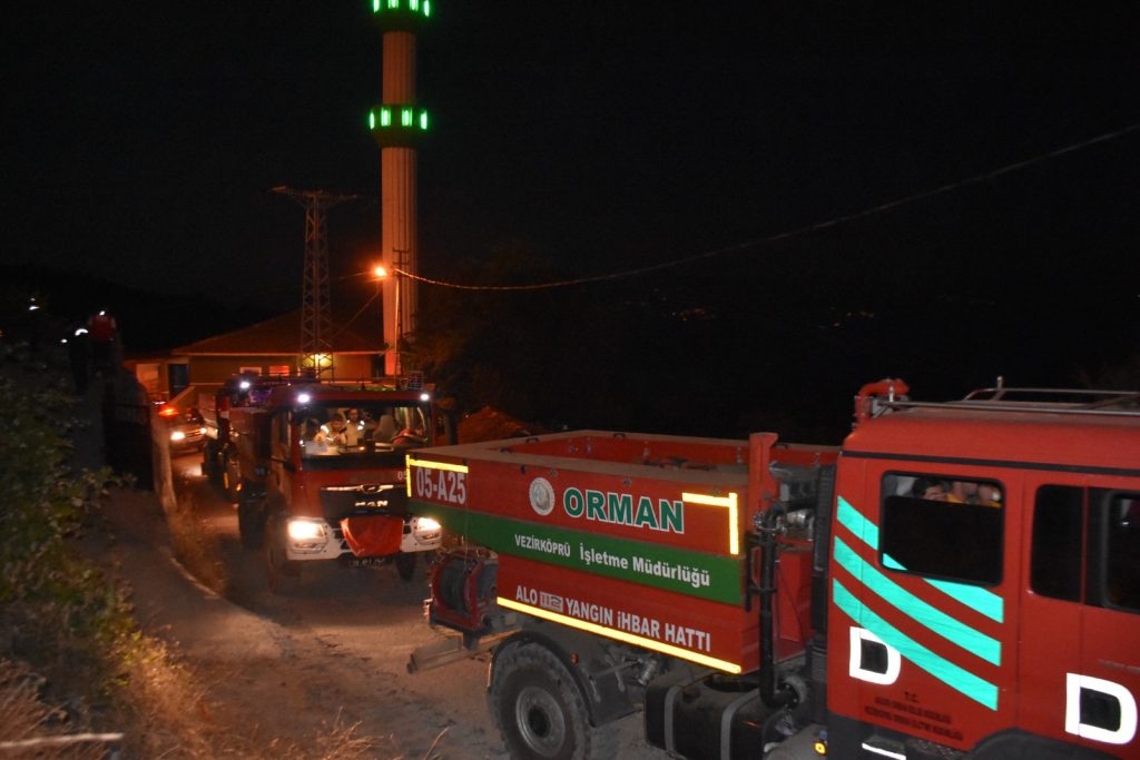 Sinop’ta çıkan orman yangınına müdahale ediliyor