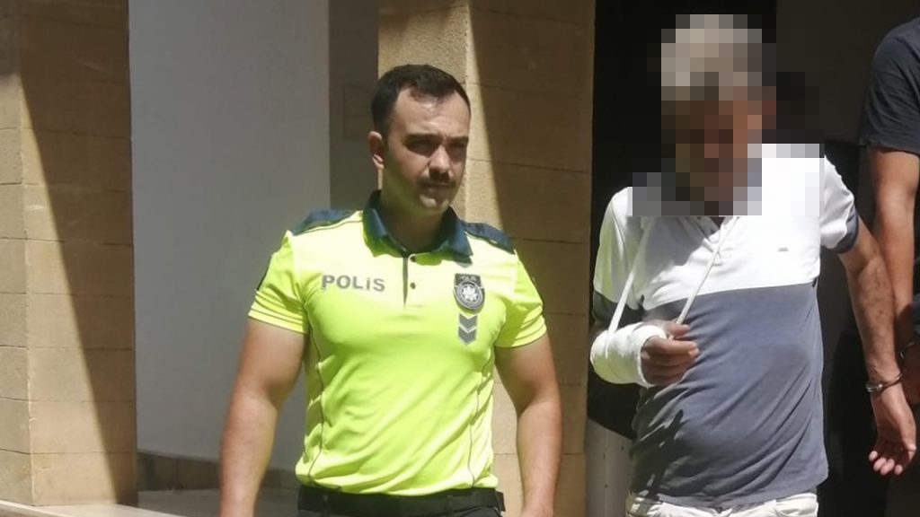 Yeğenine Taciz Suçlamasıyla Tutuklandı, Suçlamaları Reddetti