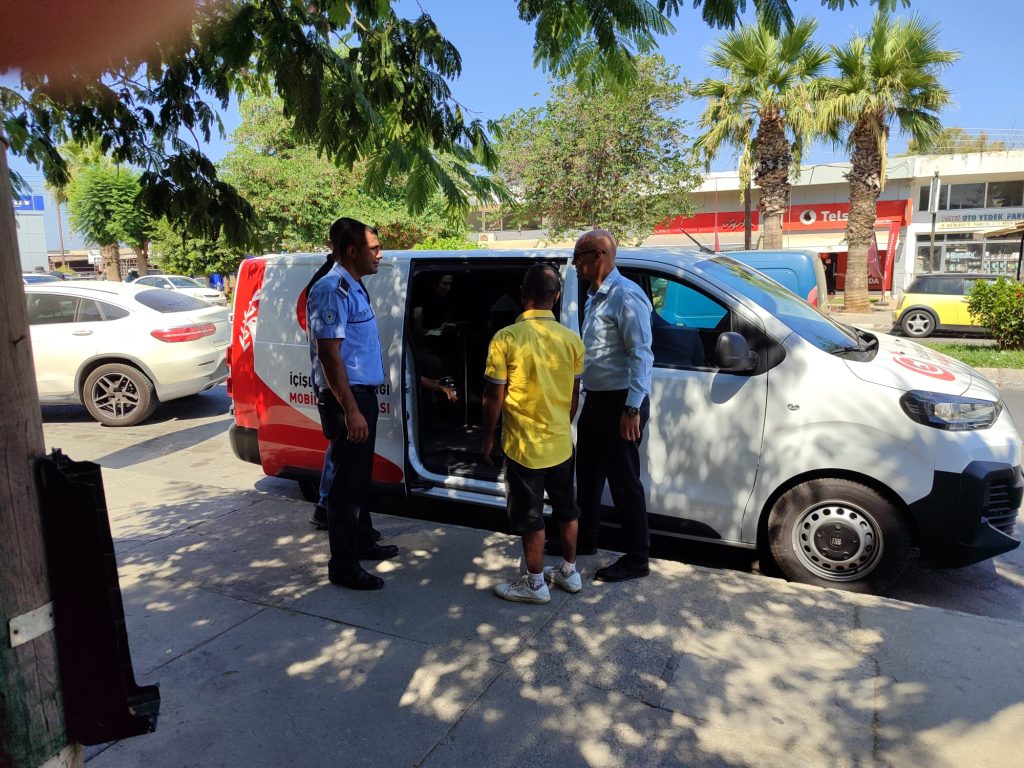 Göç Yönetimi Merkezi, Lefke ve Güzelyurt’ta denetim yaptı