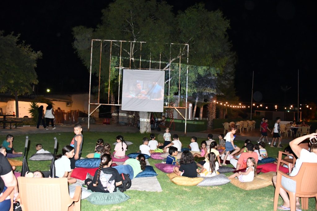 Mesarya Belediyesi’nin organize ettiği “Açık Hava Sinema Geceleri” başladı