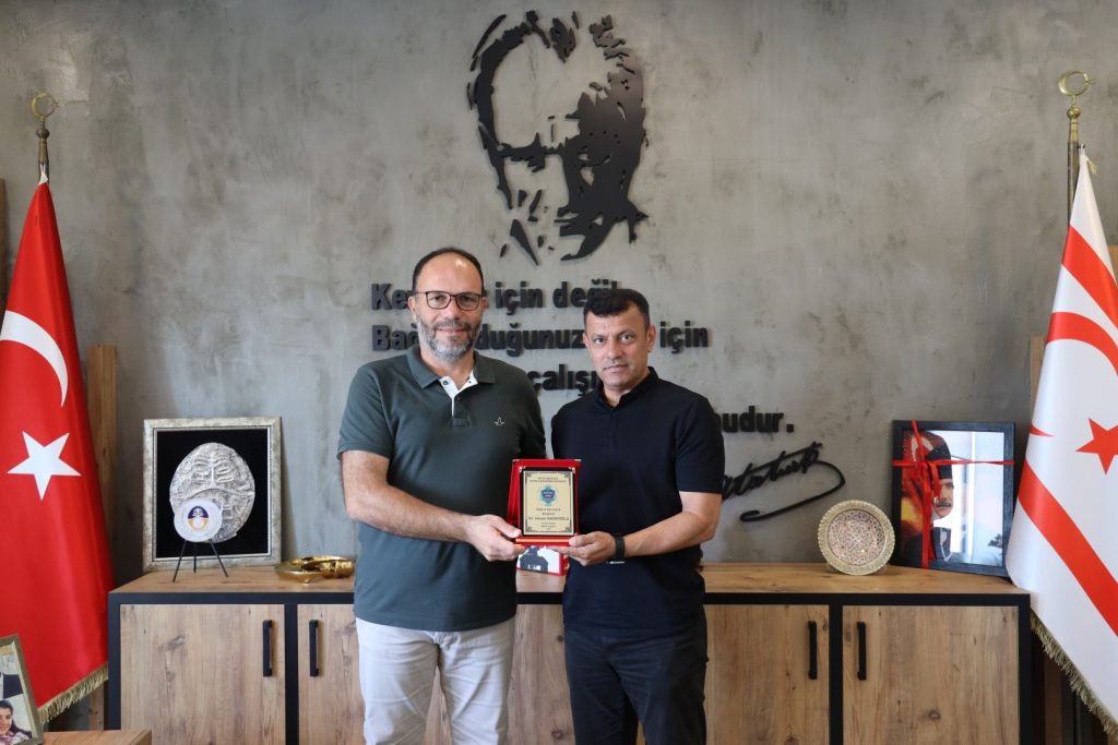 İskele Belediye Başkanı Sadıkoğlu, Mağusa Spor Akademisi Derneği’ni kabul etti
