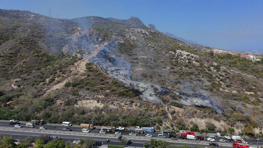 Yangın kontrol altında, soğutma çalışmaları sürüyor
