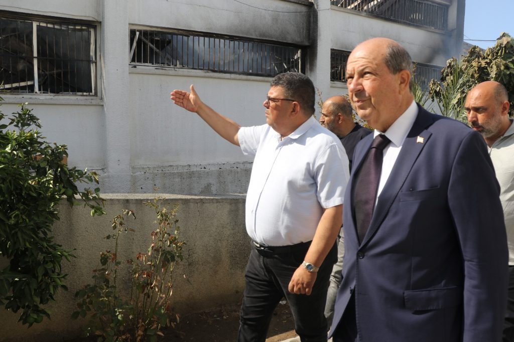 Gümrük ve Rüsumat Dairesi’ne ait ambarda yangın… Berova: “Ambarın üçte birlik kısmı kullanılamaz hale geldi”