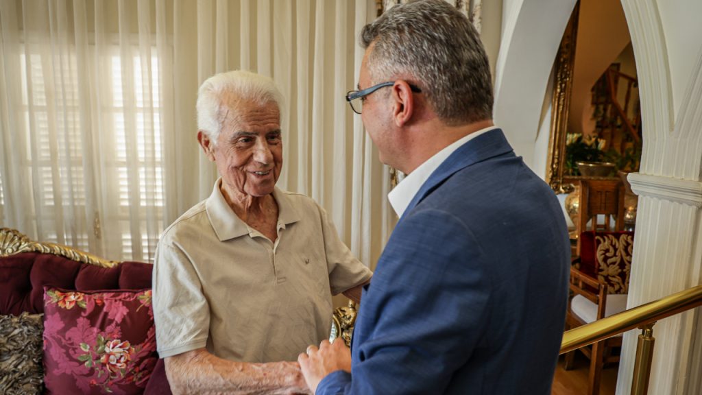 Erhürman, Üçüncü Cumhurbaşkanı Eroğlu’nu ziyaret etti