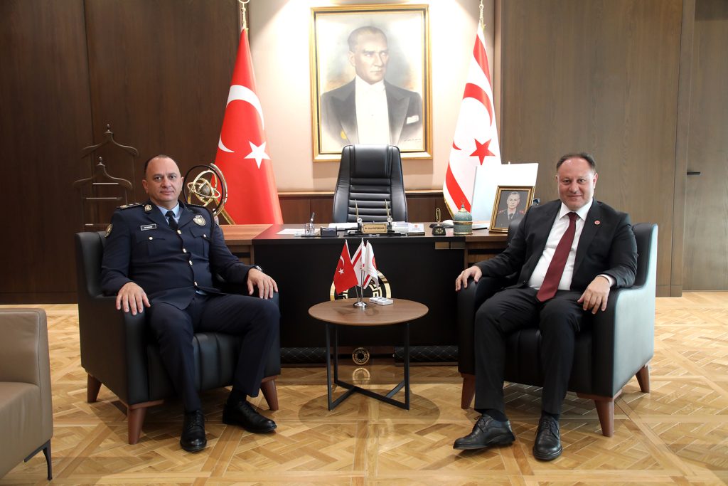 Öztürkler, Adalıer’ı kabul etti