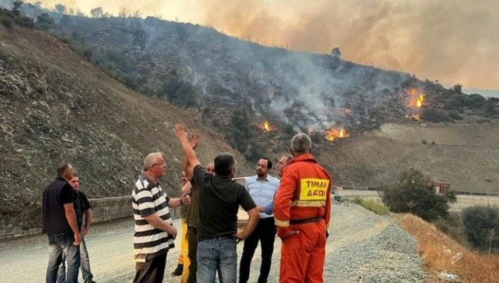 Limasol yangını Rum Meclis’inde tartışılıyor: İzmarit anlatısına güvenilmiyor; kundaklama iddiası gündemde
