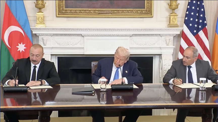 Azerbaycan ve Ermenistan ABD’de barış anlaşması imzaladı