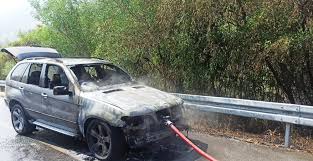 Lefkoşa – Girne Anayolu’nda araç yandı