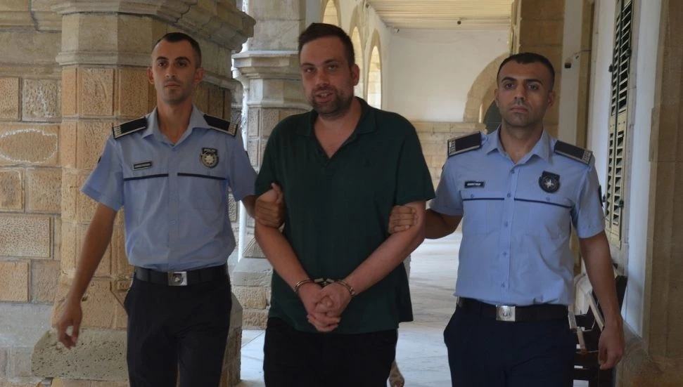 “Burayı babam kurtardı kimse beni uçaktan indiremez” diyen zanlı 9 günlüğüne cezaevine gönderildi