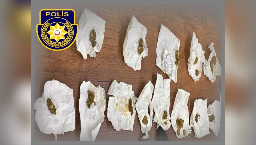 Satışa hazır paketler halinde 13 gram uyuşturucuyla yakalandı
