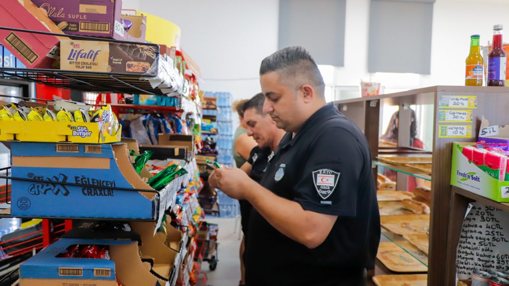 Gazimağusa Belediyesi okul kantinlerinde denetim yaptı