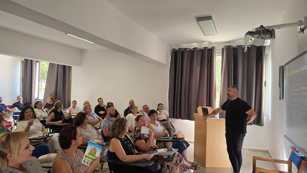 Öğretmenlere yönelik hizmet içi eğitim programı başladı