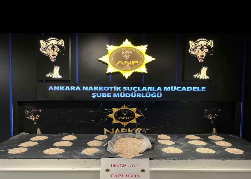 Ankara’da otomobilde 100 bin 725 uyuşturucu hap ele geçirildi