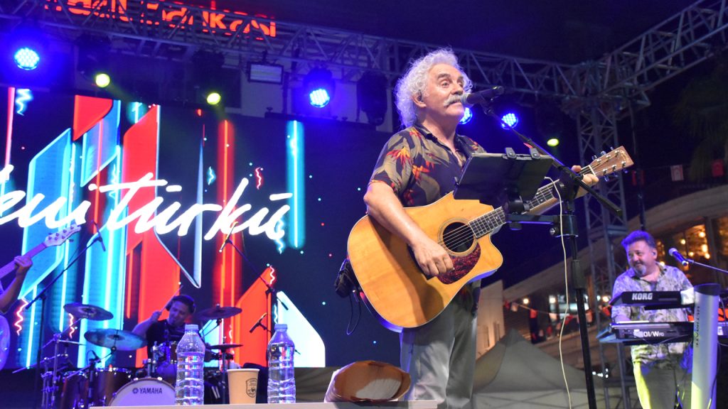 Girne Arkın Group Fest 25 kapsamında Yeni Türkü konser verdi