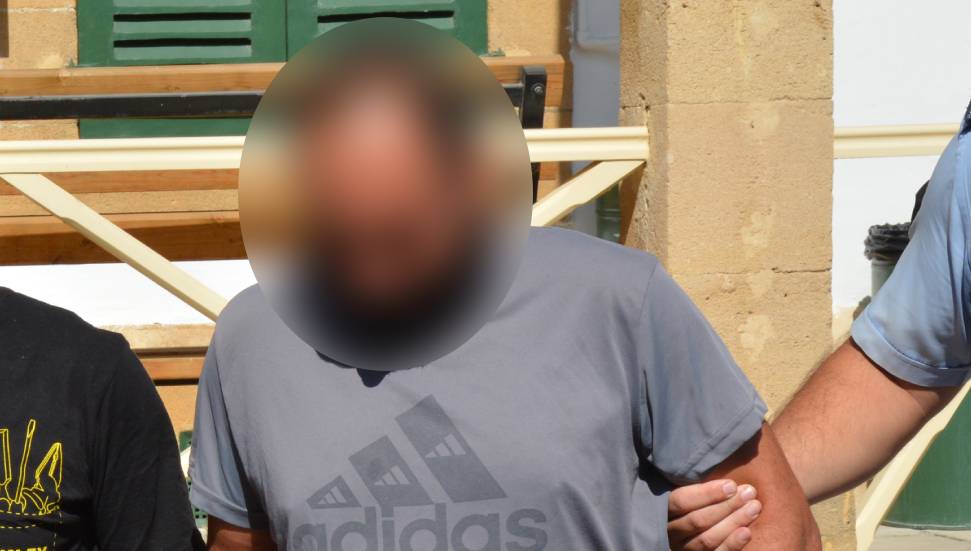 16 adet ikinci el kaçak araç motorlarıyla yakalandı