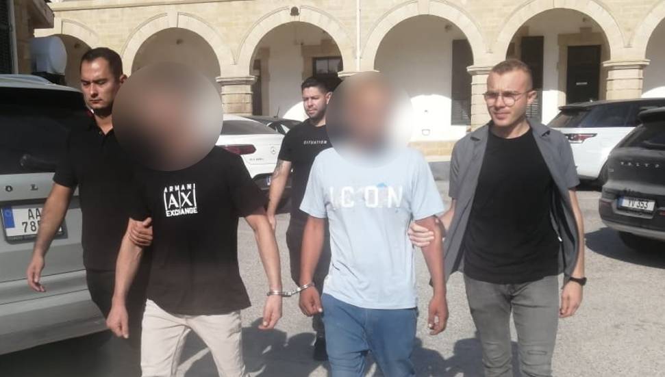 Uyuşturucuyla yakalanan zanlılar 3 gün tutuklu kalacak