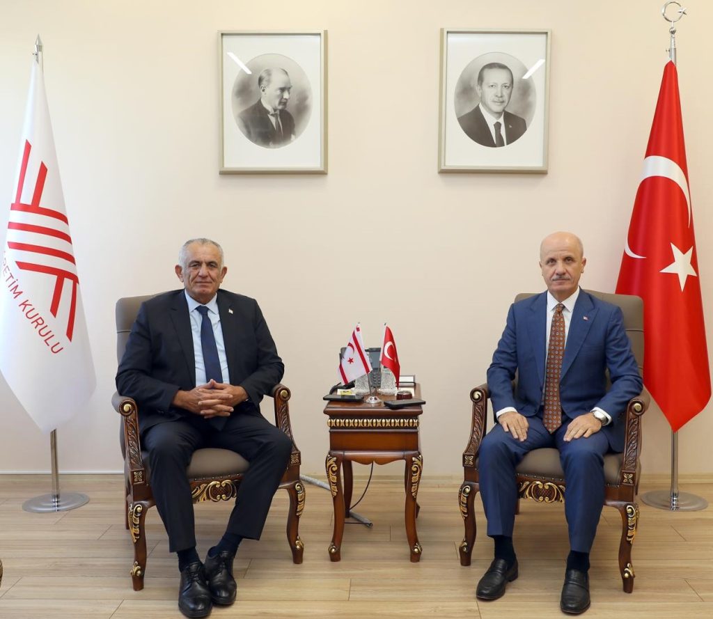 Çavuşoğlu, Ankara’da YÖK Başkanı Özvar ile bir araya geldi