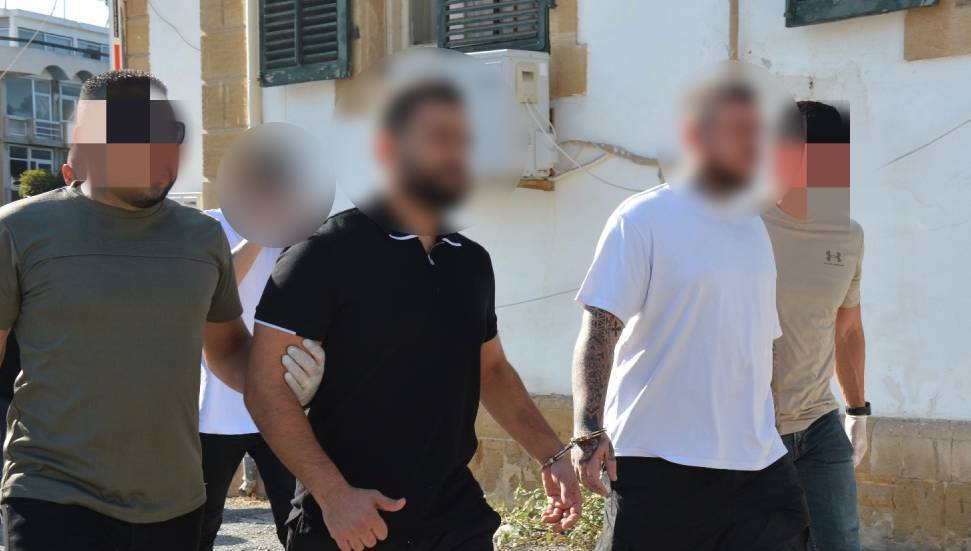 Uyuşturucuyla yakalanan zanlılar yargılanmayı cezaevinde bekleyecek