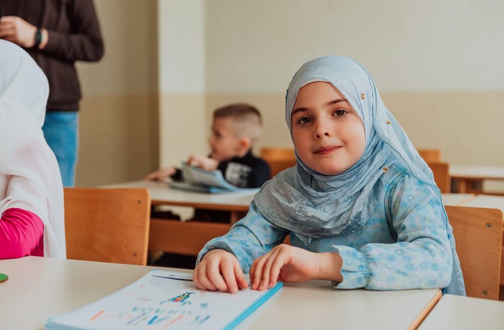Avusturya’da hükümet, 14 yaş altındakiler için okullarda başörtüsü yasağı konusunda anlaştı