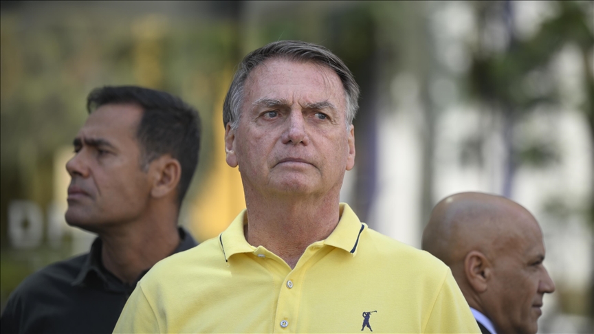 Eski Brezilya Devlet Başkanı Bolsonaro’ya darbe girişimi suçundan 27 yıl 3 ay hapis cezası verildi